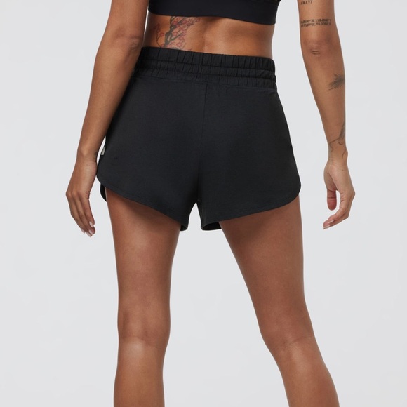 Vuori NWT Halo 2.0 Performance Short In
Black Heather XS - Picture 4 of 7